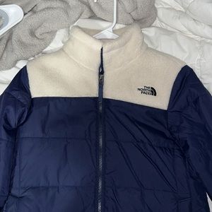 Woman’s north face jacket